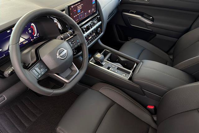 New 2026 Nissan Pathfinder SL w/ Cargo Package FWD image 10
