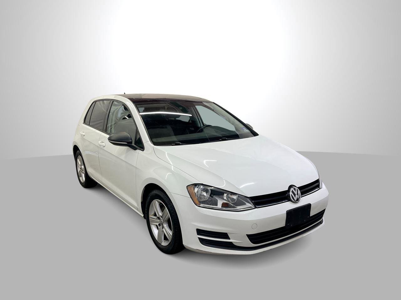 Used 2017 Volkswagen Golf Wolfsburg Edition image 1
