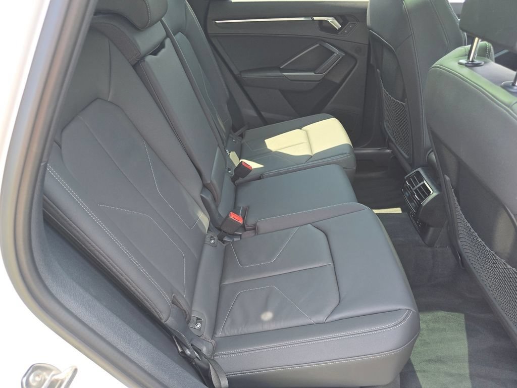 Used 2022 Audi Q3 2.0T Premium Plus w/ Premium Plus Package AWD/4WD image 5