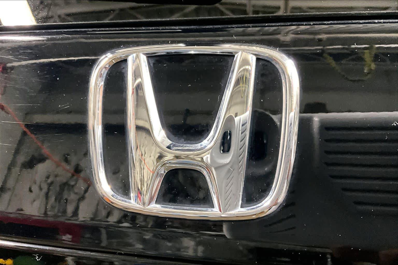 Used 2025 Honda Pilot TrailSport image 10