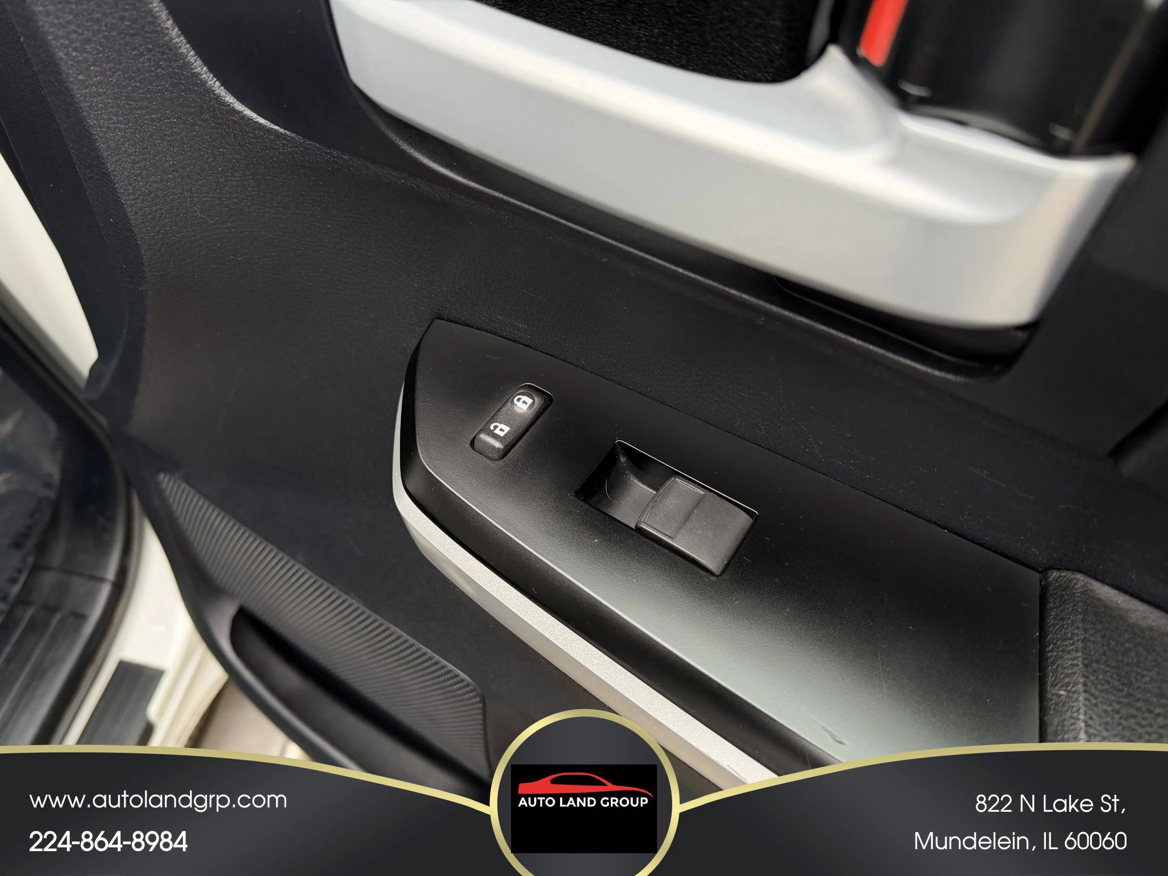 Used 2015 Toyota Tundra SR5 w/ SR5 Upgrade Package image 27