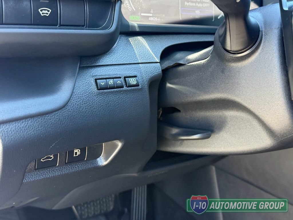 Used 2023 Toyota Crown Platinum w/ Carpet Mat Package (TMS) AWD/4WD image 27