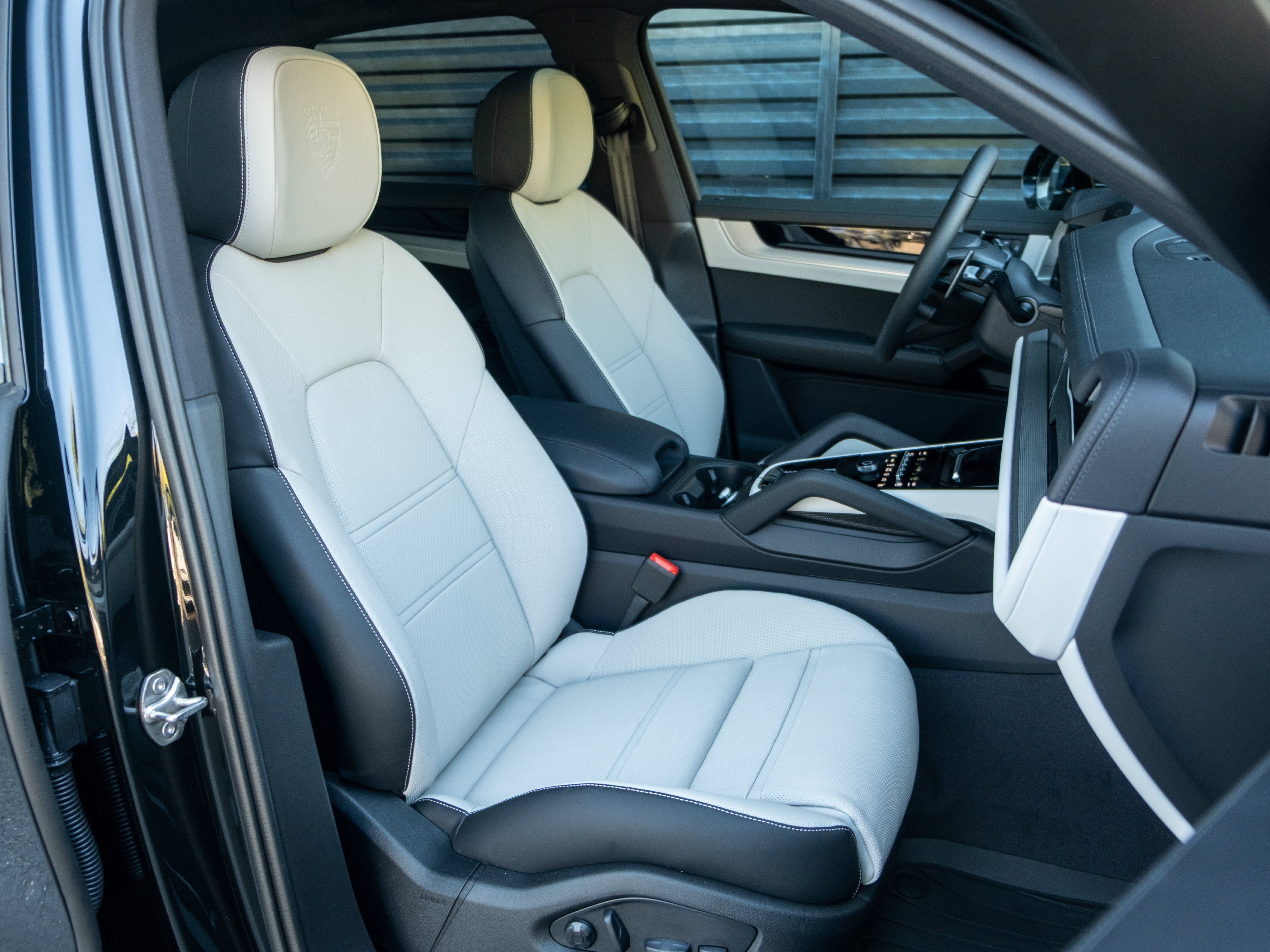 New 2026 Porsche Cayenne AWD/4WD image 38