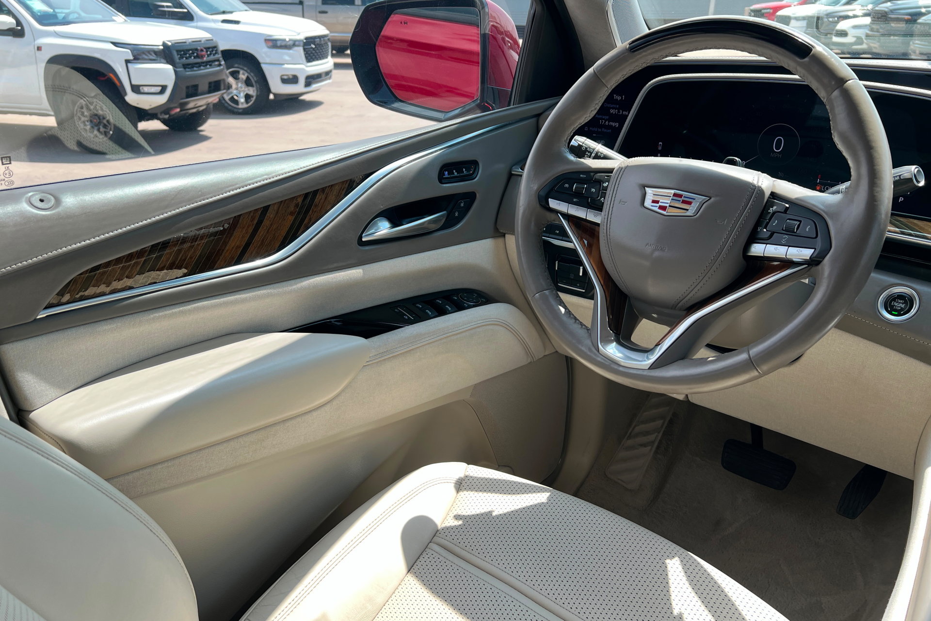 Used 2022 Cadillac Escalade Sport Platinum AWD/4WD image 12