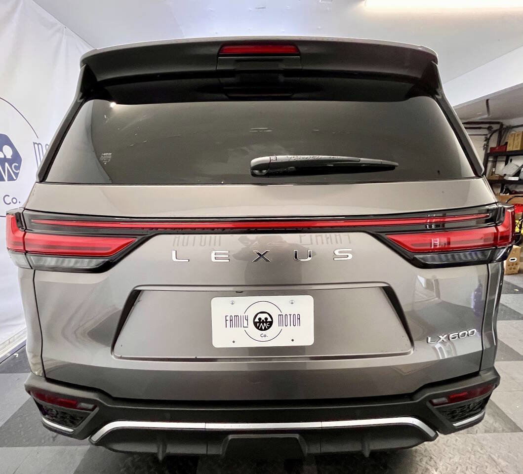Used 2024 Lexus LX 600 F Sport image 4