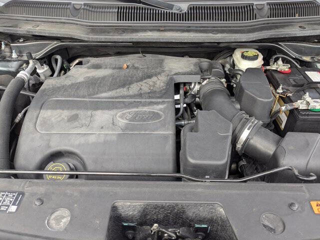 Used 2016 Ford Explorer XLT w/ Equipment Group 202A image 44