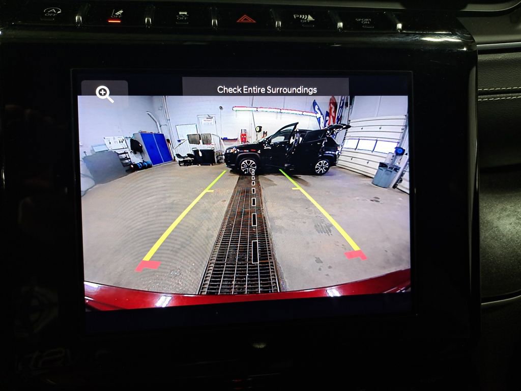 Used 2023 Jeep Grand Cherokee Altitude image 23