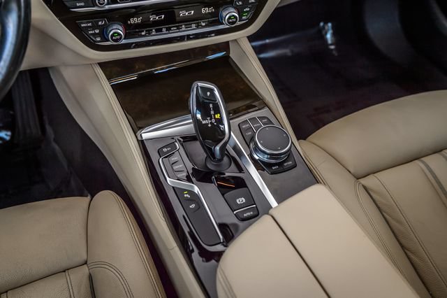 Used 2017 BMW 540i RWD image 33
