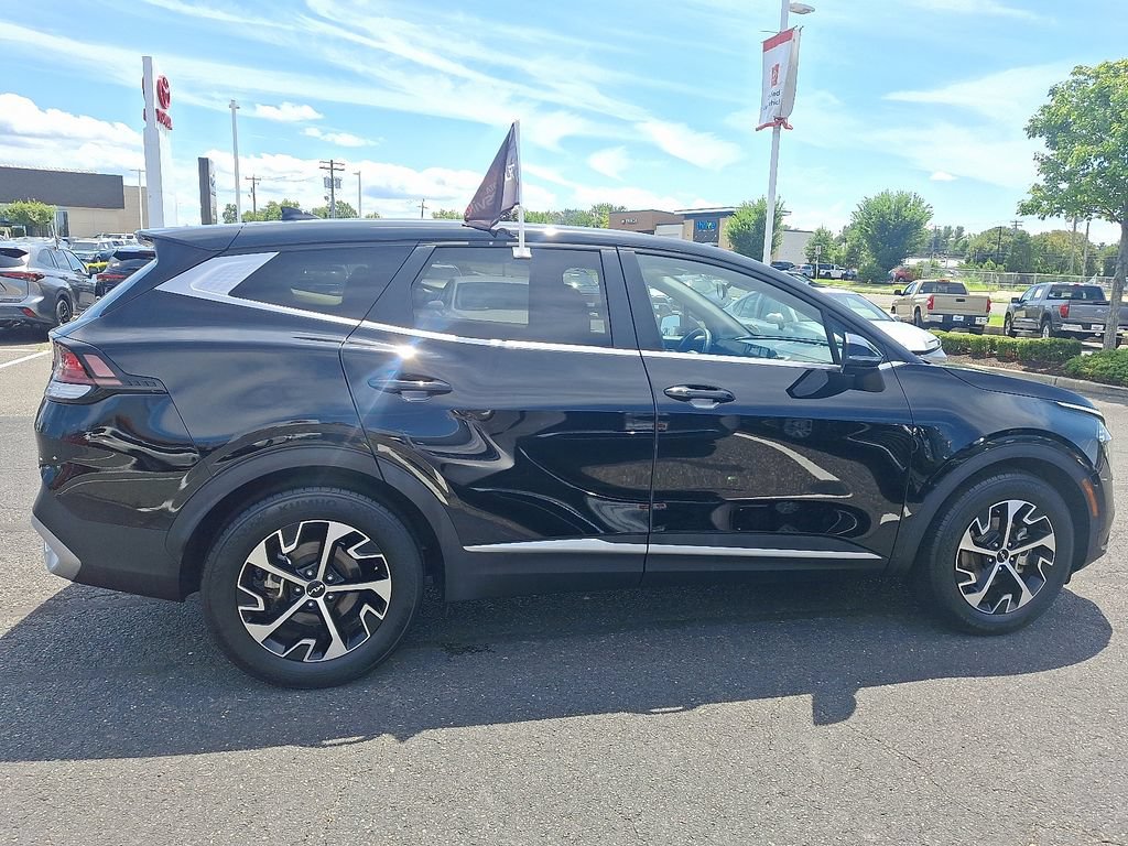 Used 2023 Kia Sportage EX FWD image 7
