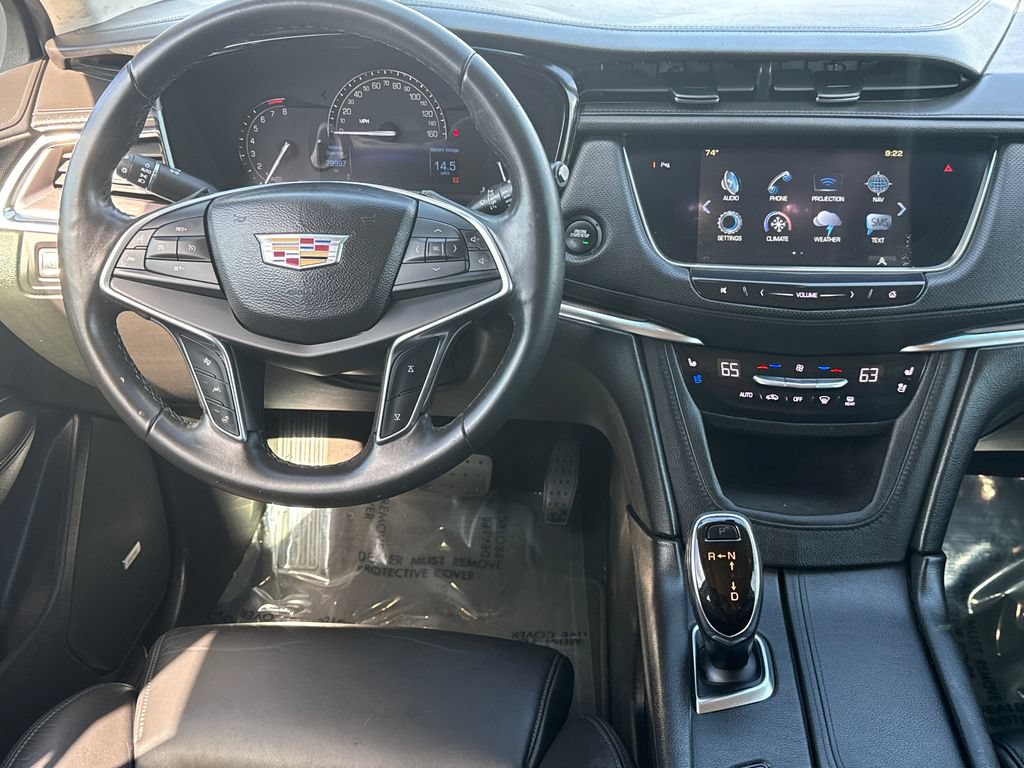 Used 2017 Cadillac XT5 Premium Luxury w/ Advanced Security Package FWD image 19