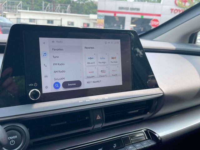 Certified 2025 Toyota Prius LE FWD image 29