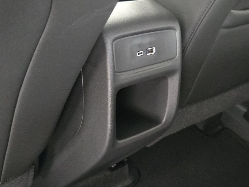New 2026 Chevrolet Trax RS w/ Sunroof Package FWD image 33
