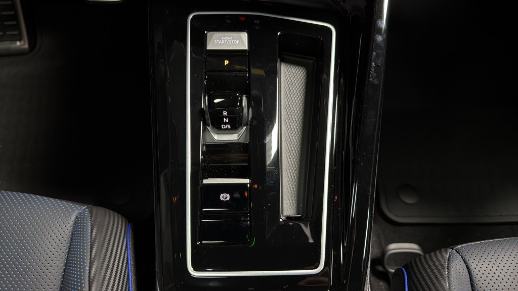 New 2026 Volkswagen Golf 2.0T image 38