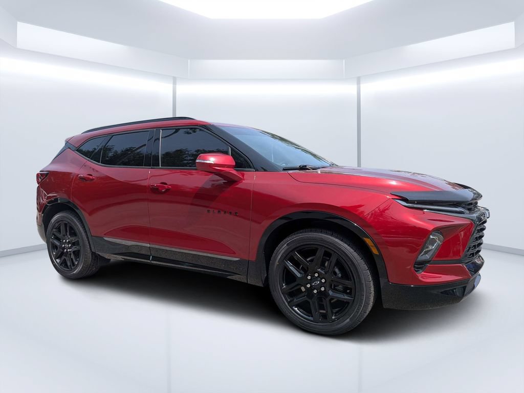 Used 2023 Chevrolet Blazer RS FWD image 1