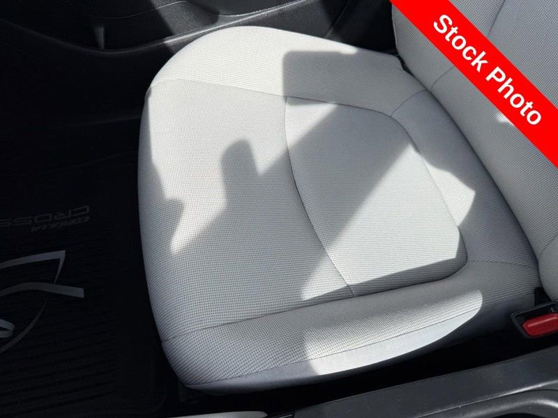 Used 2023 Toyota Corolla Cross L AWD/4WD image 27