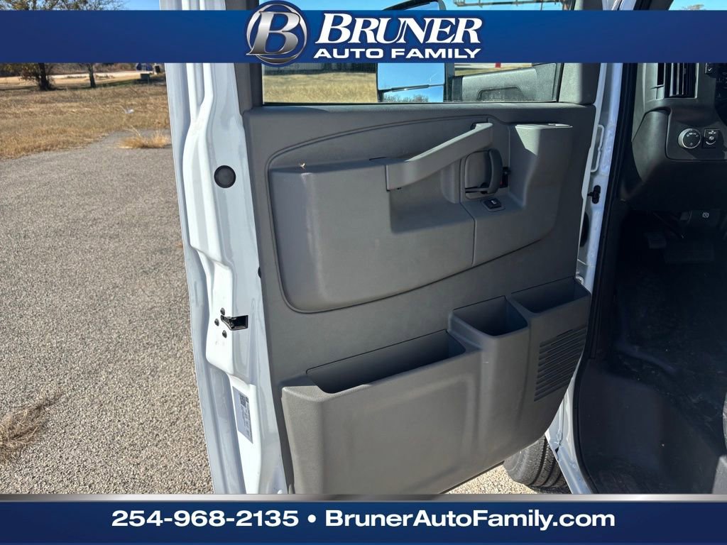 New 2025 Chevrolet Express 3500 w/ Power Convenience Package image 10