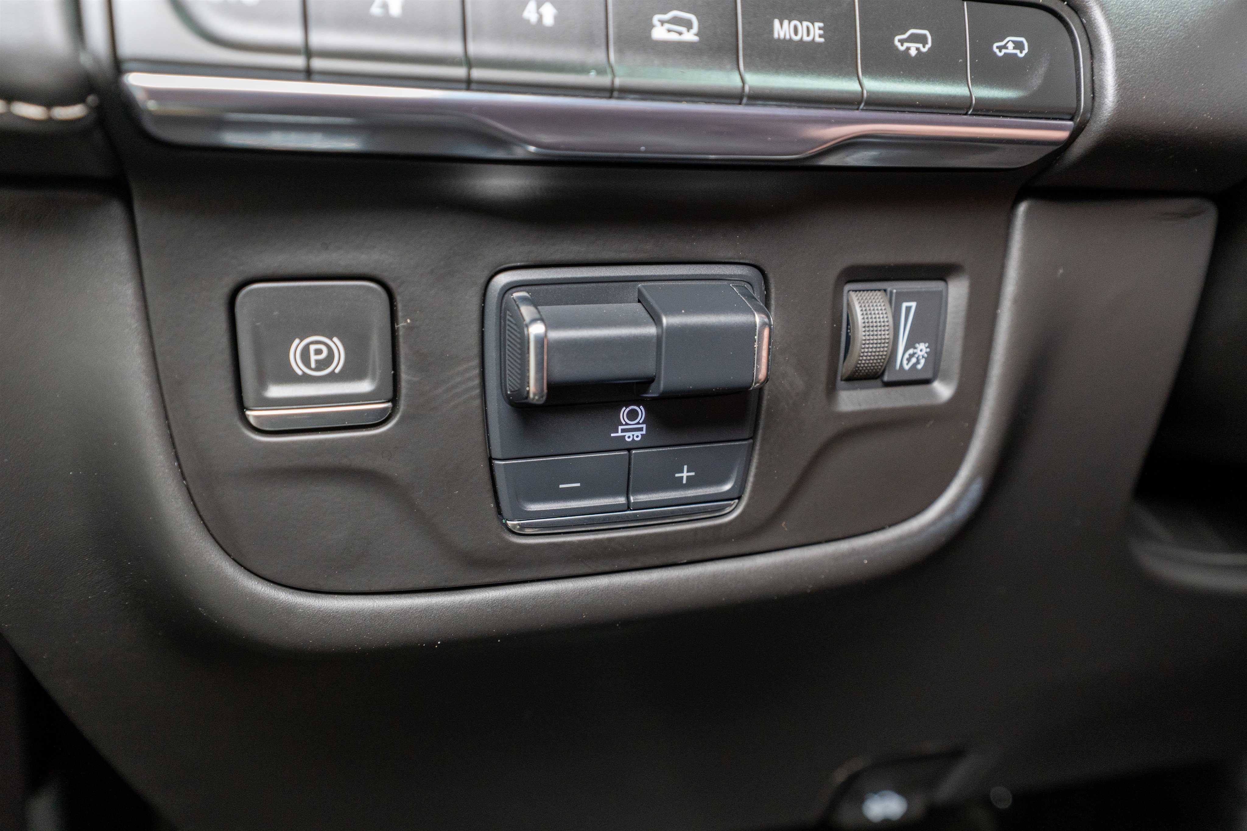 Used 2021 Cadillac Escalade ESV Sport Platinum AWD/4WD image 36