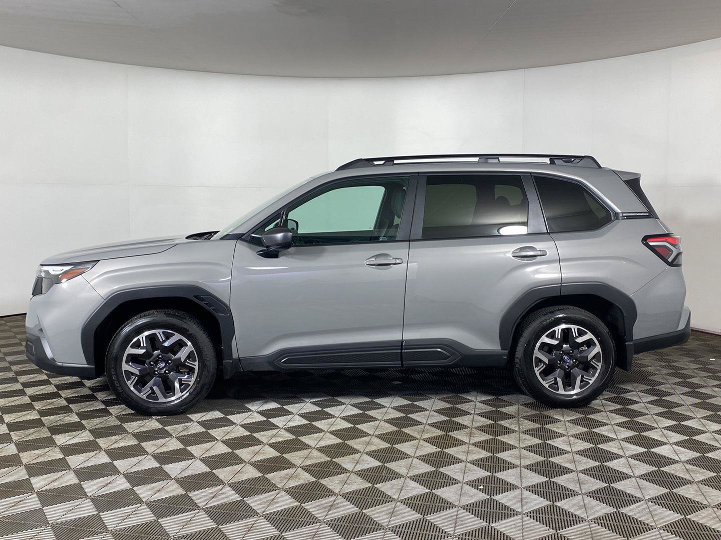 Used 2026 Subaru Forester Premium AWD/4WD image 9