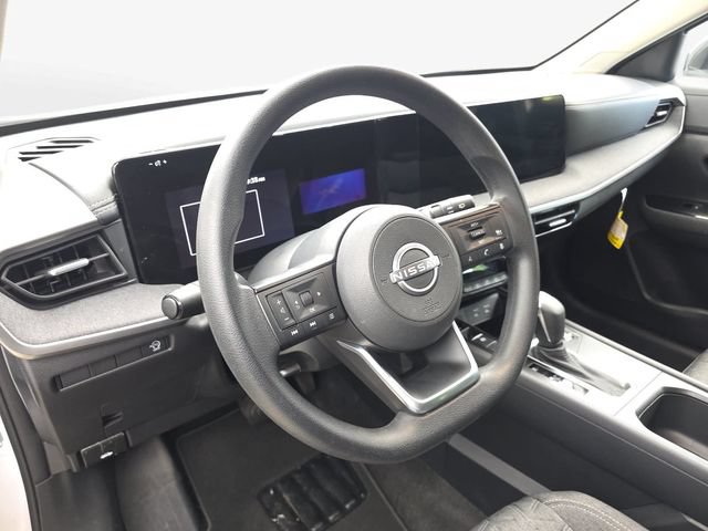 Used 2026 Nissan Kicks SV FWD image 16