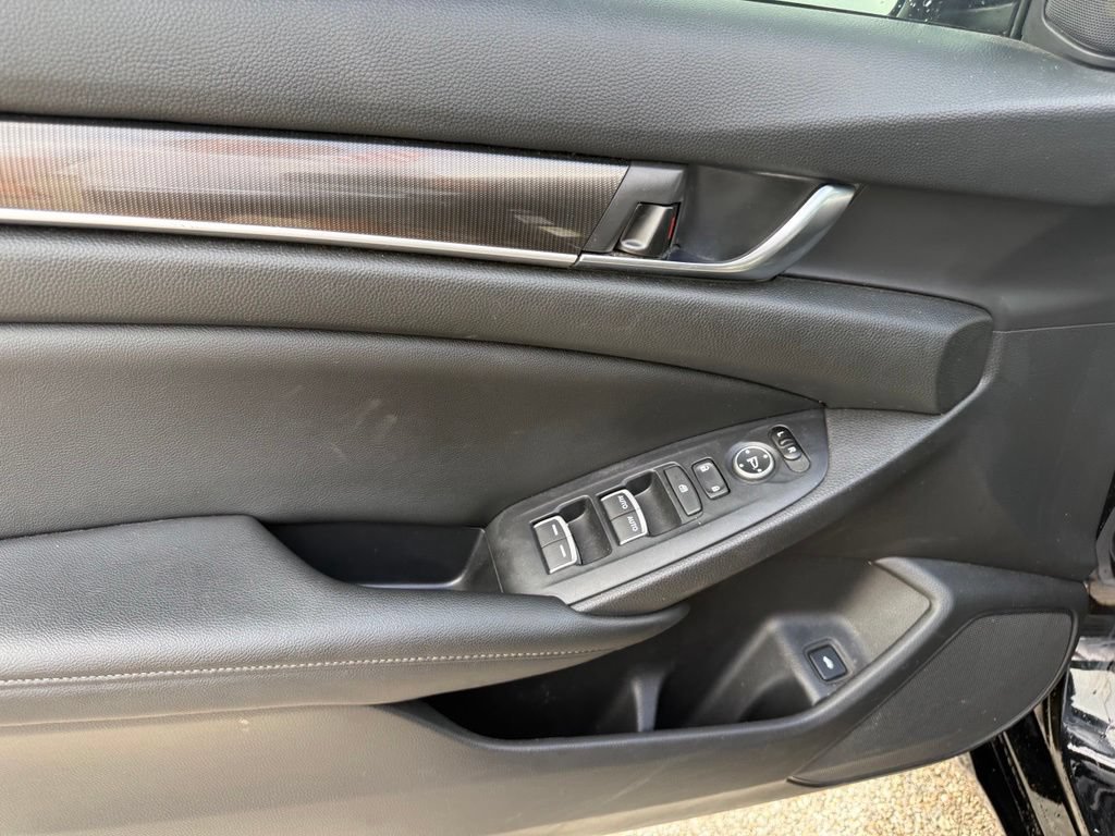 Used 2019 Honda Accord Sport image 5