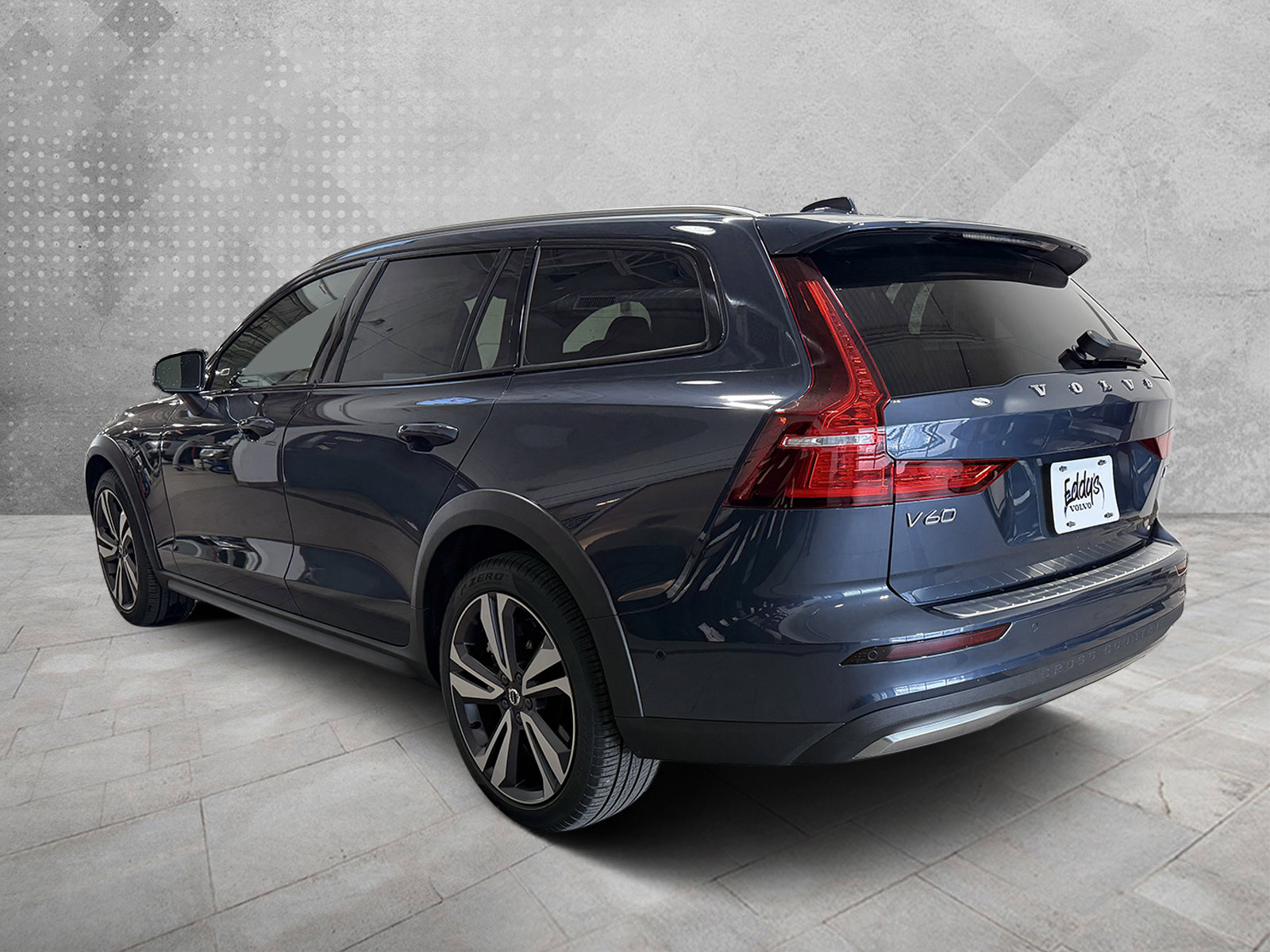 New 2026 Volvo V60 B5 Cross Country Plus w/ Climate Package AWD/4WD image 5