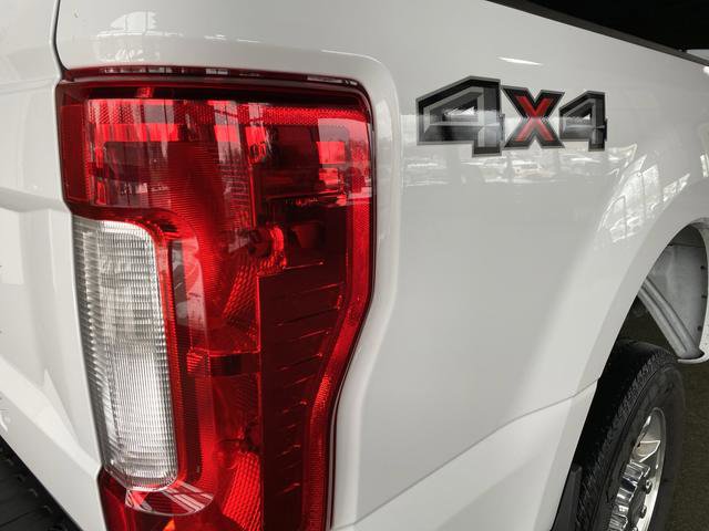 Used 2019 Ford F250 XLT w/ Camper Package image 29
