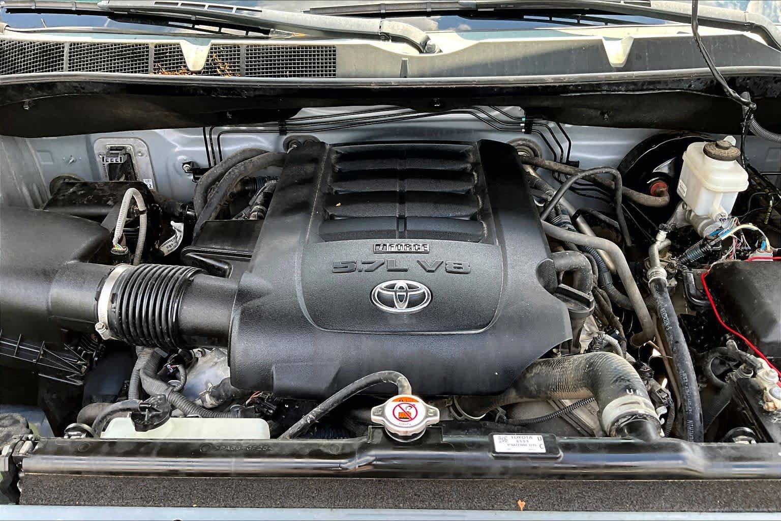 Used 2020 Toyota Tundra Limited w/ Limited Premium Package AWD/4WD image 32
