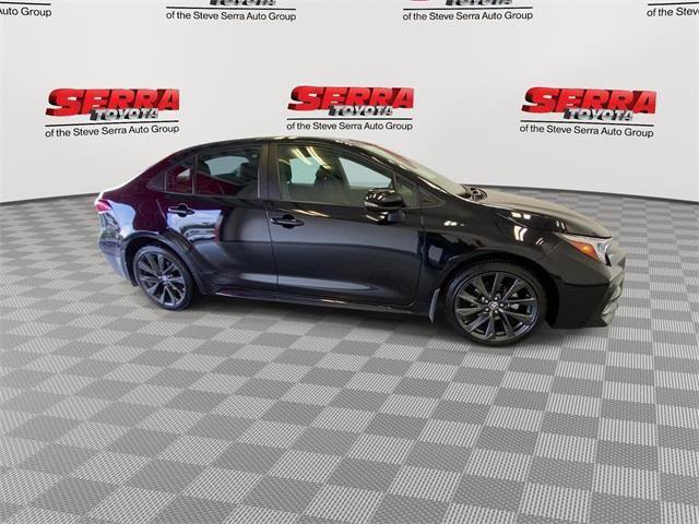 Certified 2025 Toyota Corolla SE image 3