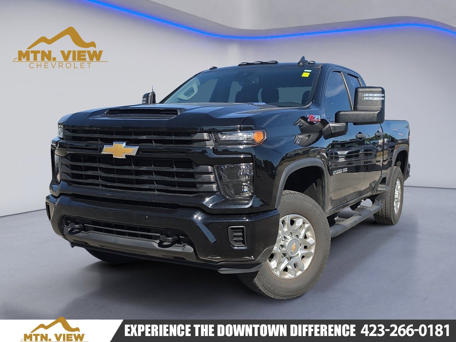 Used 2024 Chevrolet Silverado 2500 Custom w/ Custom Value Package AWD/4WD image 1