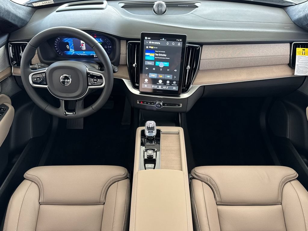 New 2026 Volvo XC90 T8 Ultra w/ Lounge Package AWD/4WD image 12