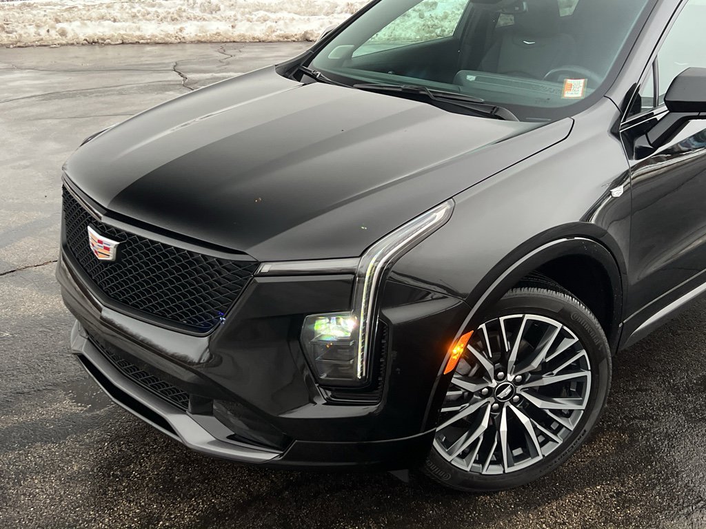 Used 2024 Cadillac XT4 Sport image 9