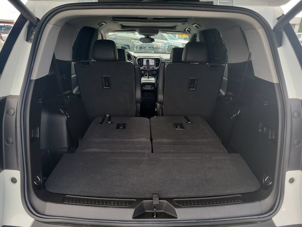Used 2023 GMC Acadia AT4 w/ Technology Package AWD/4WD image 9