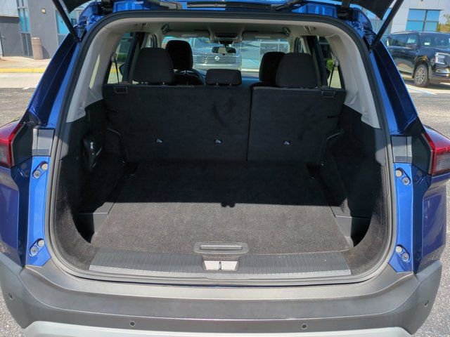 Used 2023 Nissan Rogue SV AWD/4WD image 14