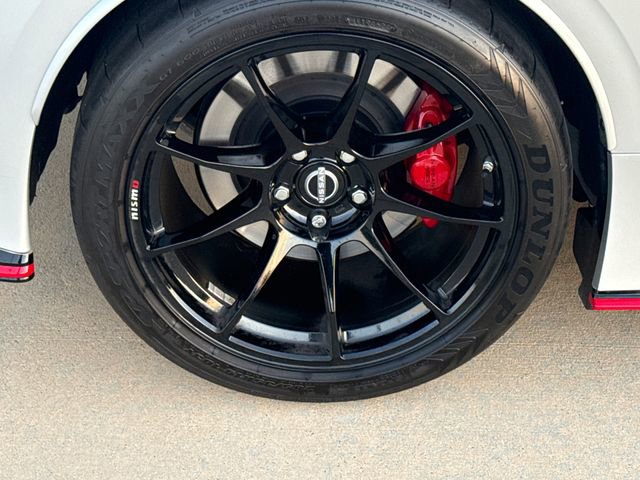 Used 2025 Nissan Z NISMO w/ Floor Mat Package image 10