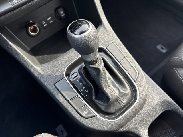 Used 2018 Hyundai Elantra GT image 29