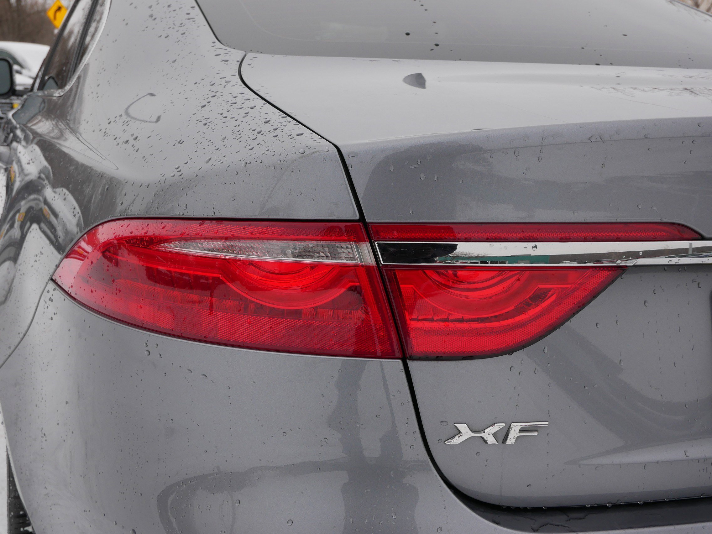 Used 2020 Jaguar XF Prestige image 17