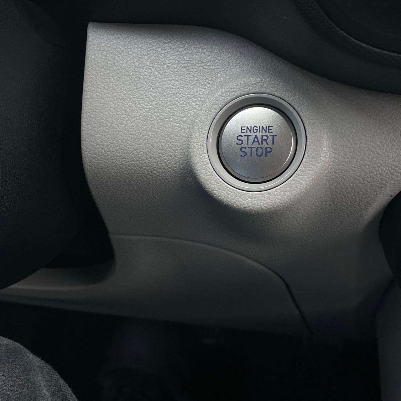 Used 2025 Hyundai Venue SEL FWD image 16