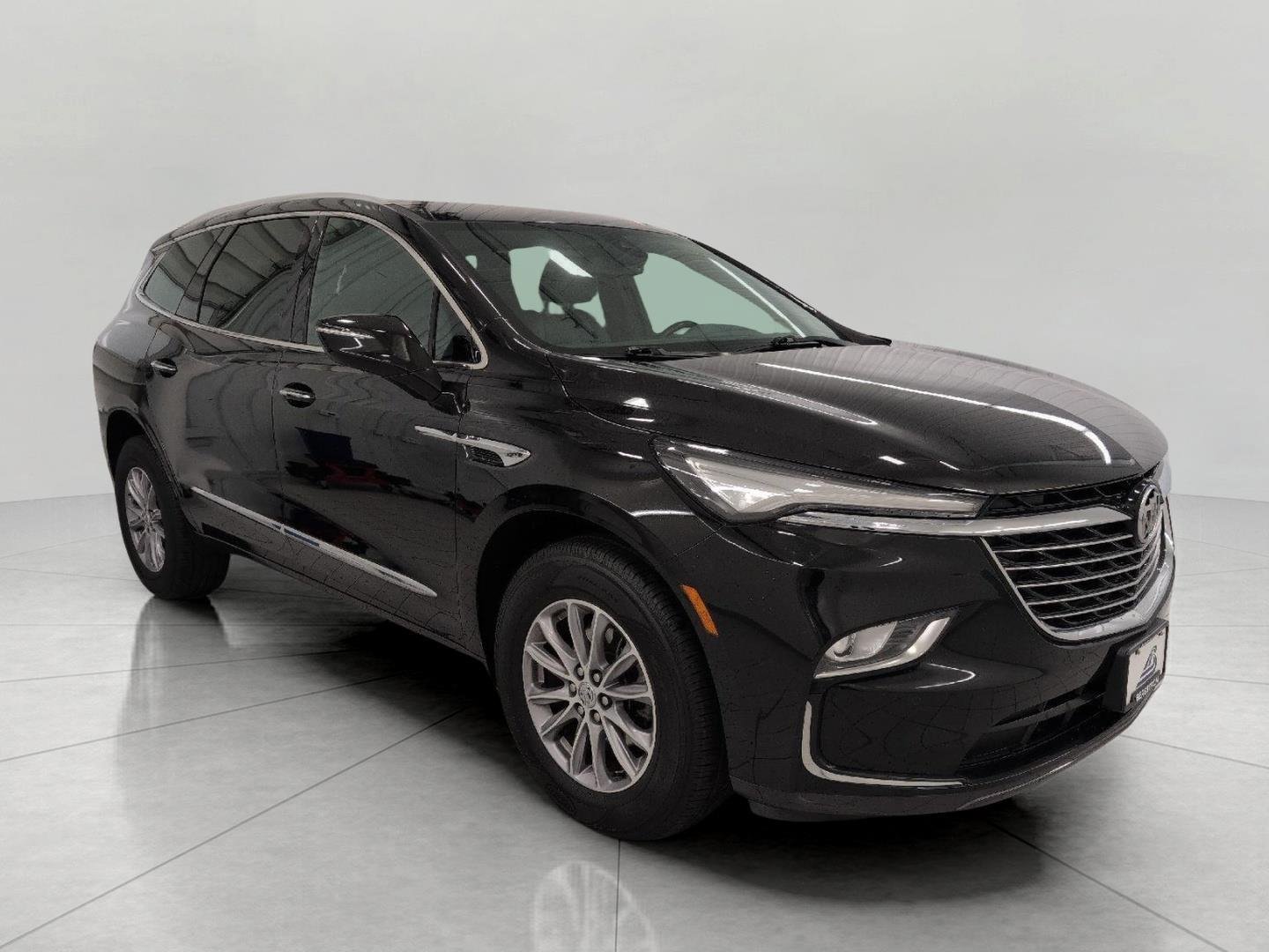 Used 2023 Buick Enclave Essence w/ LPO, Floor Liner Package AWD/4WD image 29