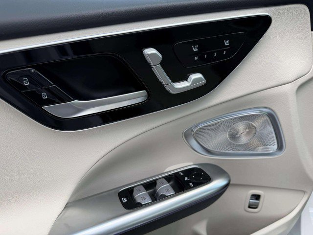 New 2026 Mercedes-Benz C 300 4MATIC Sedan image 13