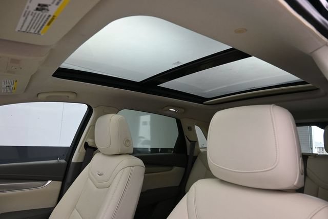 Used 2022 Cadillac XT5 Premium Luxury FWD image 42