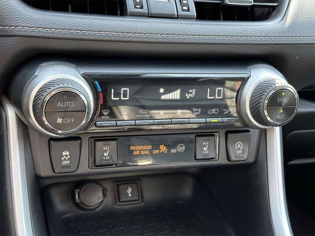Certified 2020 Toyota RAV4 XLE Premium AWD/4WD image 5