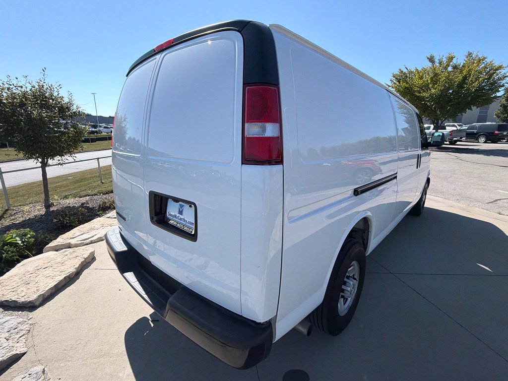 Used 2025 Chevrolet Express 2500 Extended w/ Driver Convenience Package RWD image 18