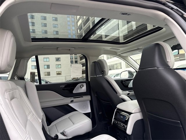 New 2026 Lincoln Aviator Reserve image 5