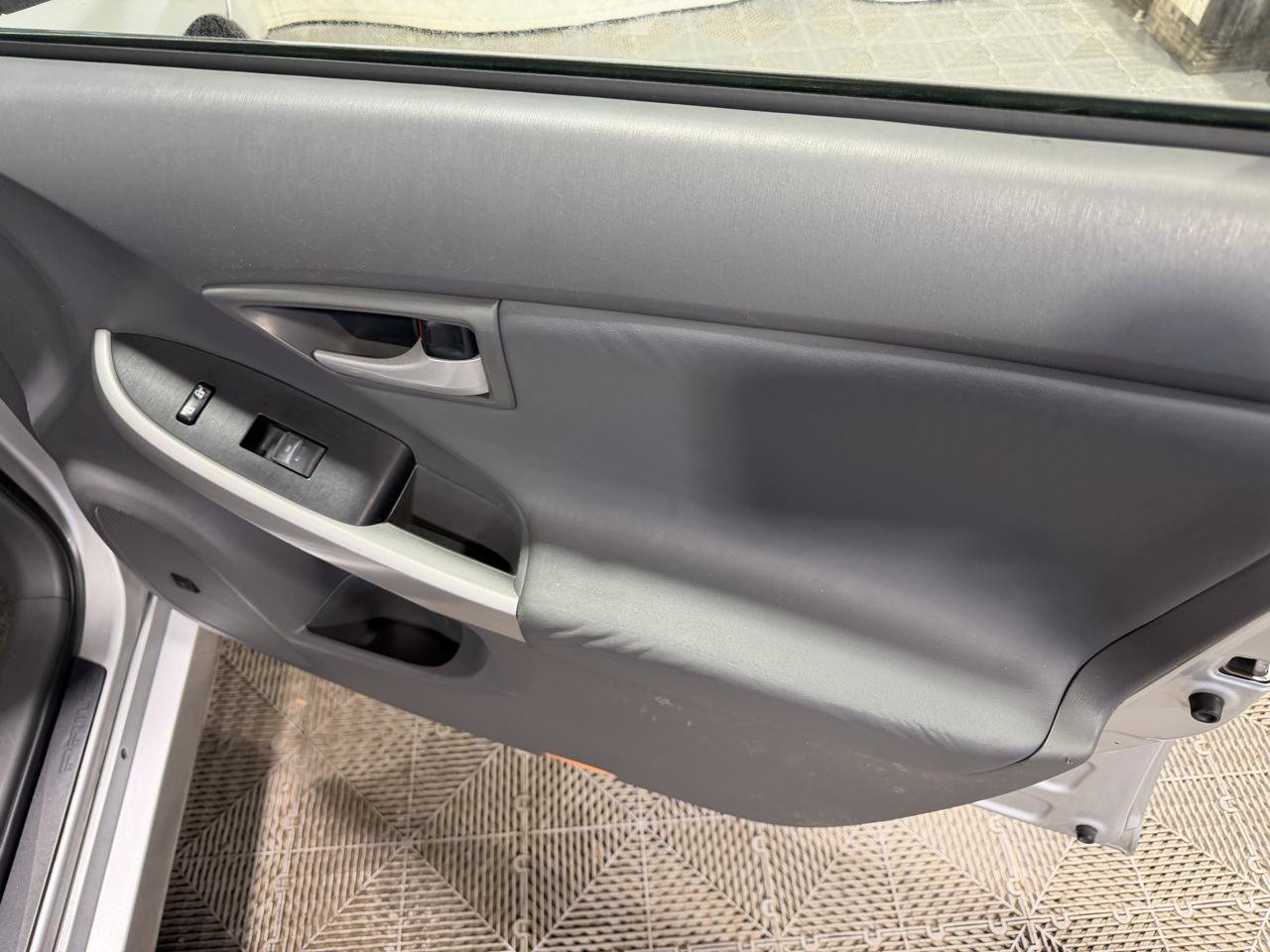 Used 2010 Toyota Prius FWD image 16