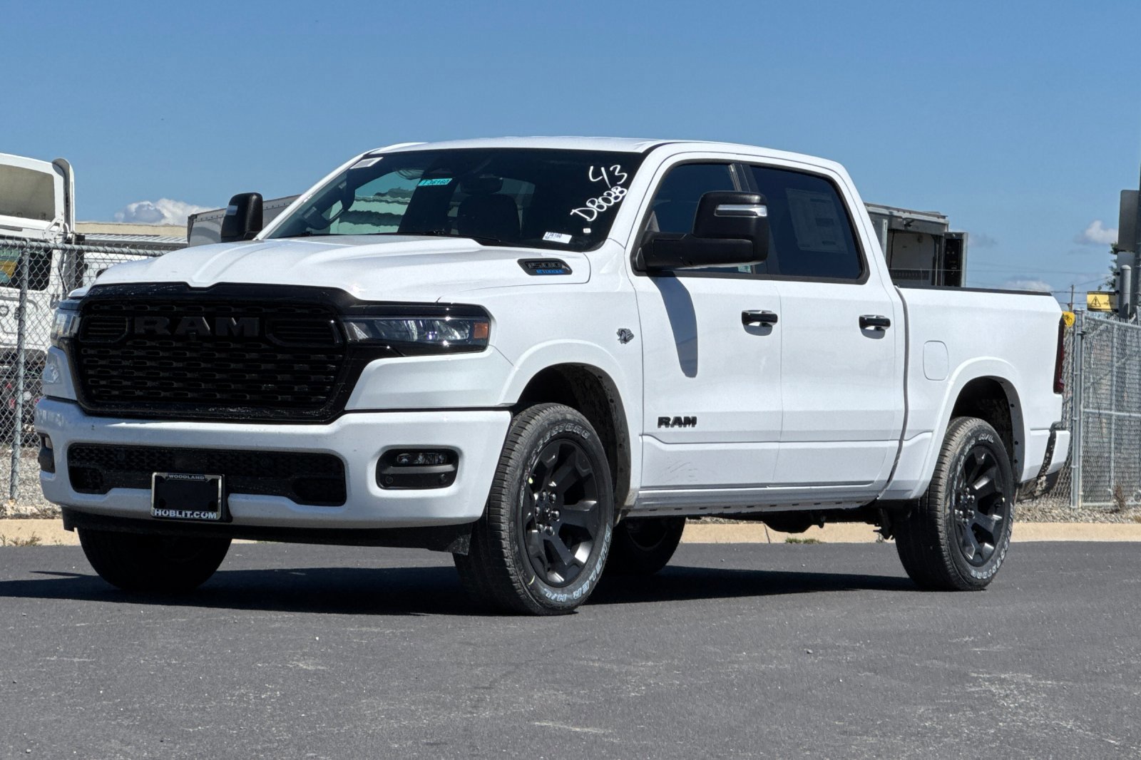 New 2026 RAM 1500 4x4 Crew Cab image 7