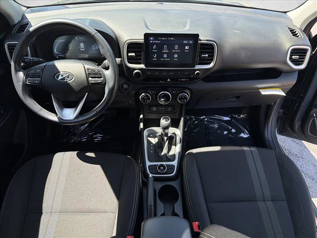 Used 2024 Hyundai Venue SEL FWD image 25