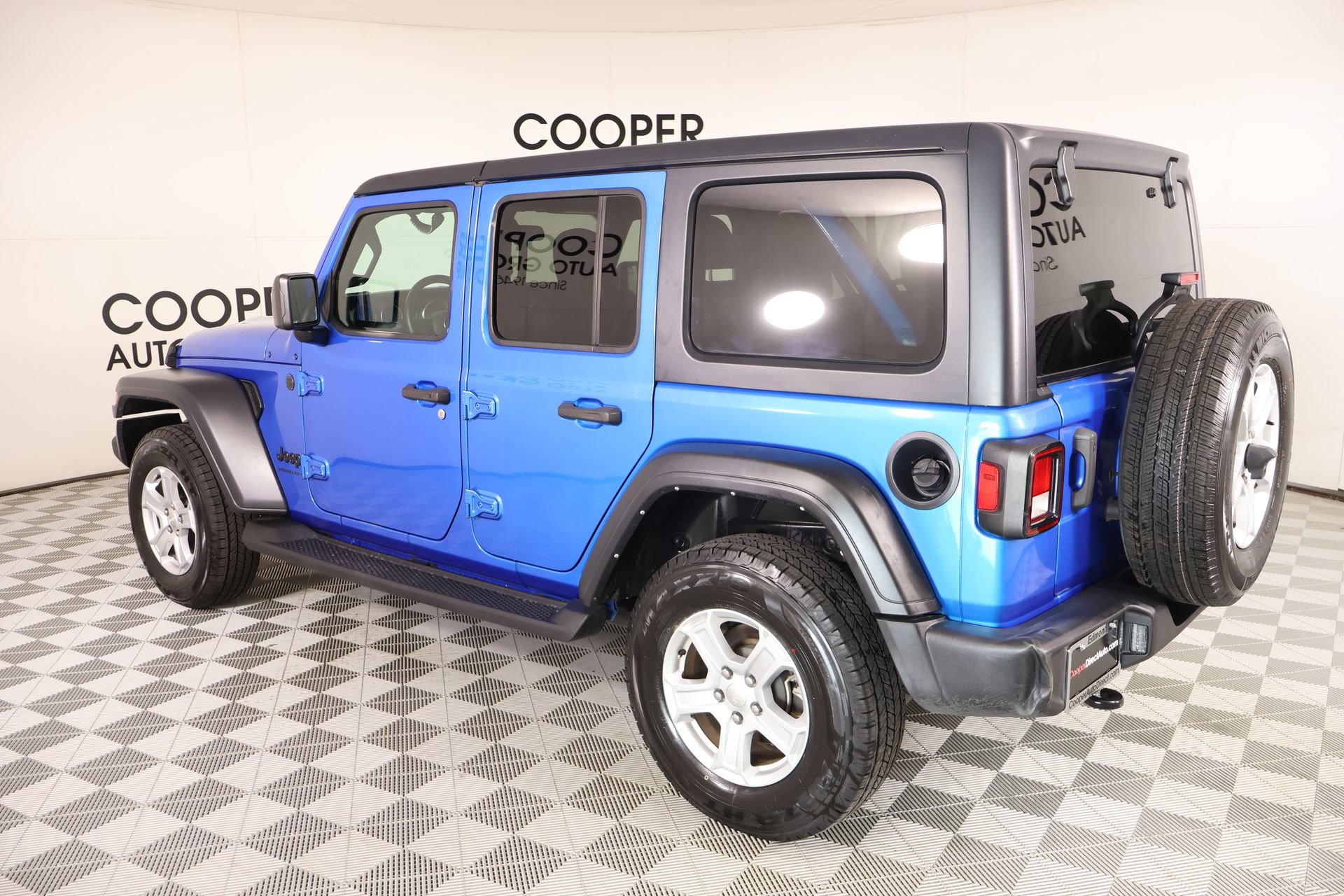 Used 2023 Jeep Wrangler Unlimited Sport AWD/4WD image 22