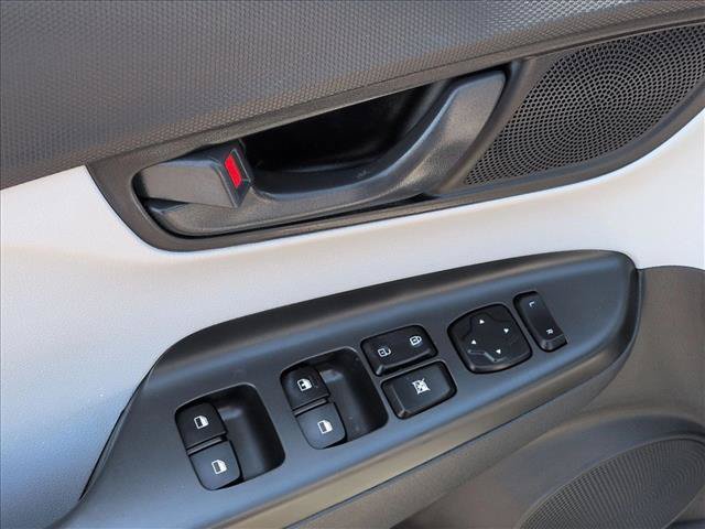 Used 2022 Hyundai Kona SE FWD image 12
