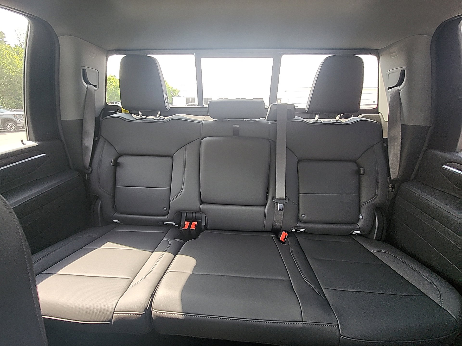 New 2025 GMC Sierra 2500 SLT w/ SLT Convenience Package image 27