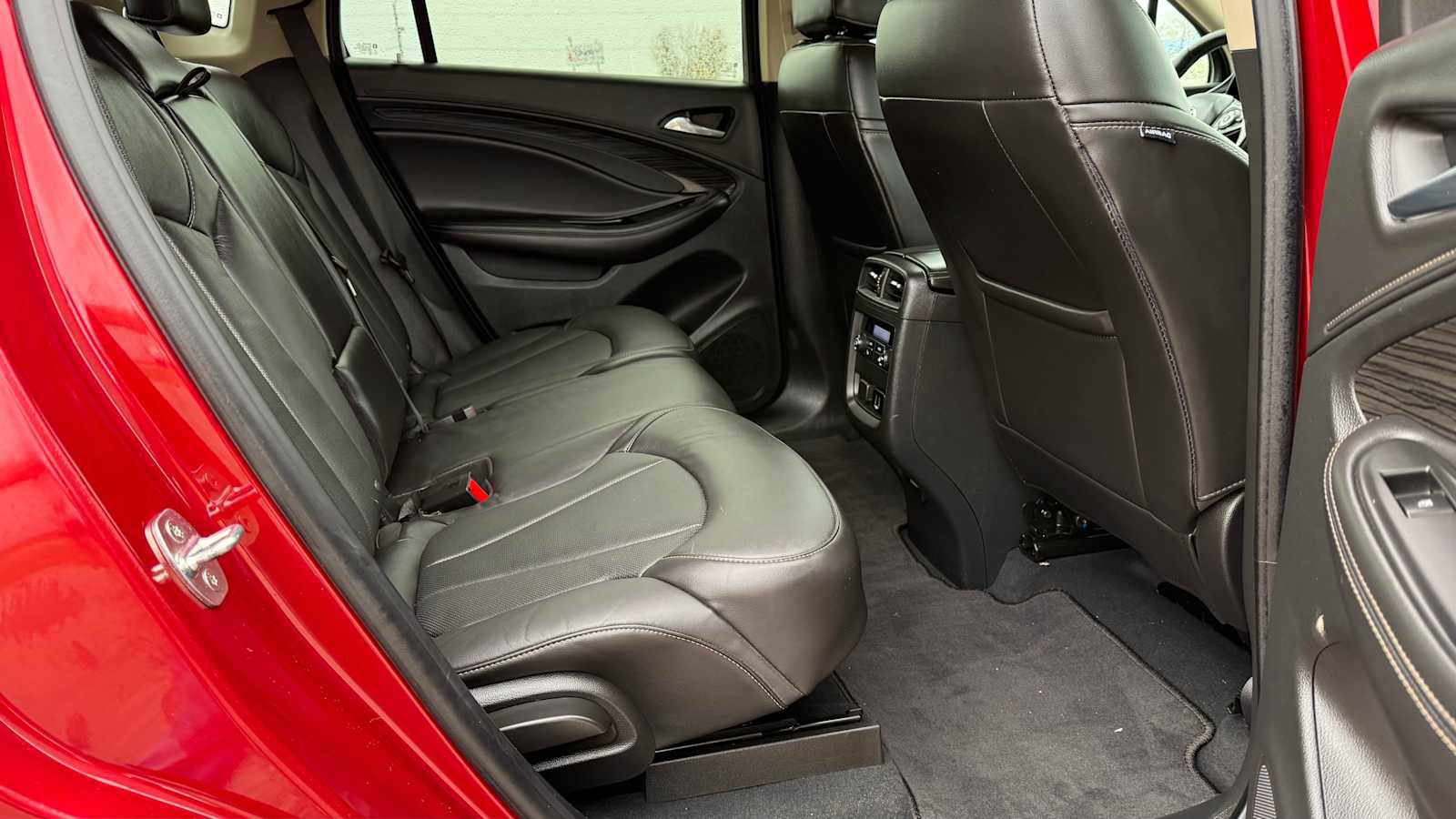 Used 2018 Buick Envision Premium image 11